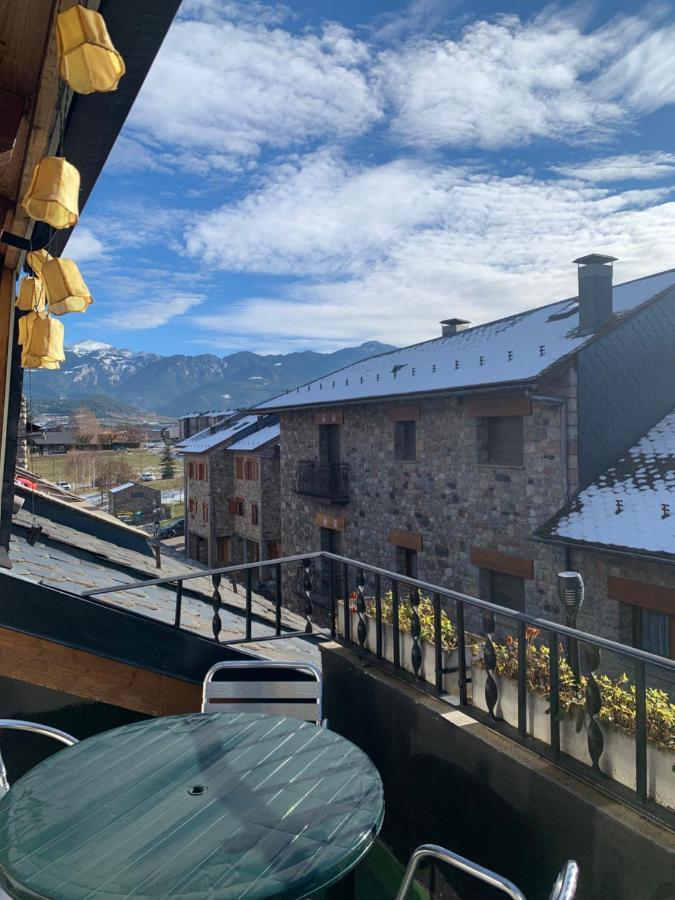 Atico Con Encanto En Bellver De Cerdanya Apartman Kültér fotó