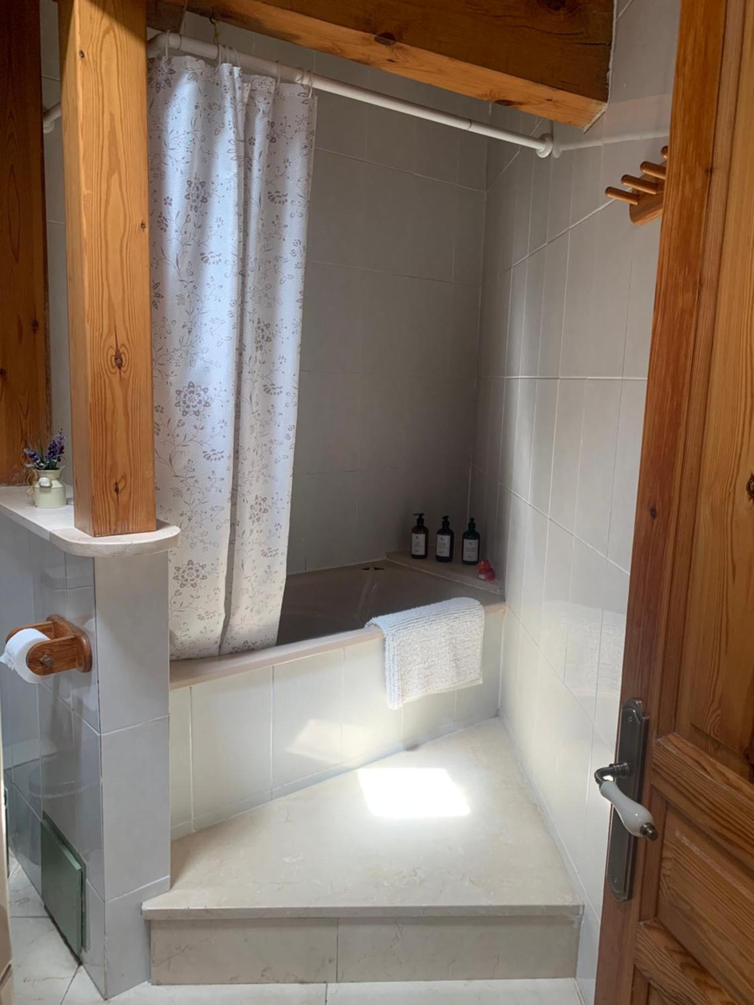 Atico Con Encanto En Bellver De Cerdanya Apartman Kültér fotó