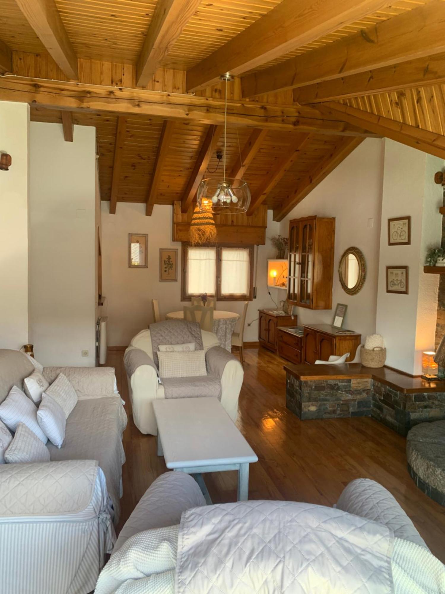 Atico Con Encanto En Bellver De Cerdanya Apartman Kültér fotó