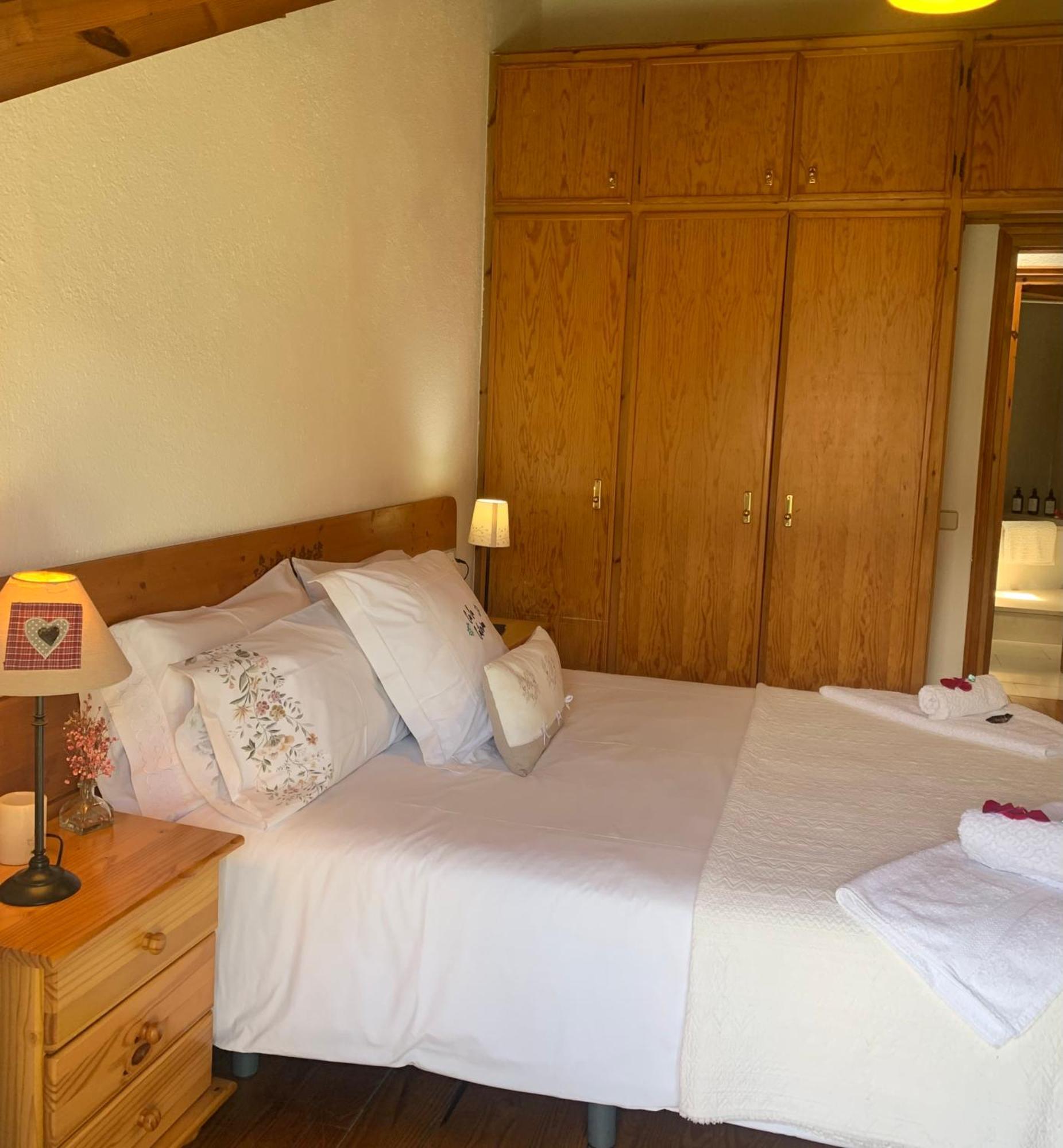 Atico Con Encanto En Bellver De Cerdanya Apartman Kültér fotó