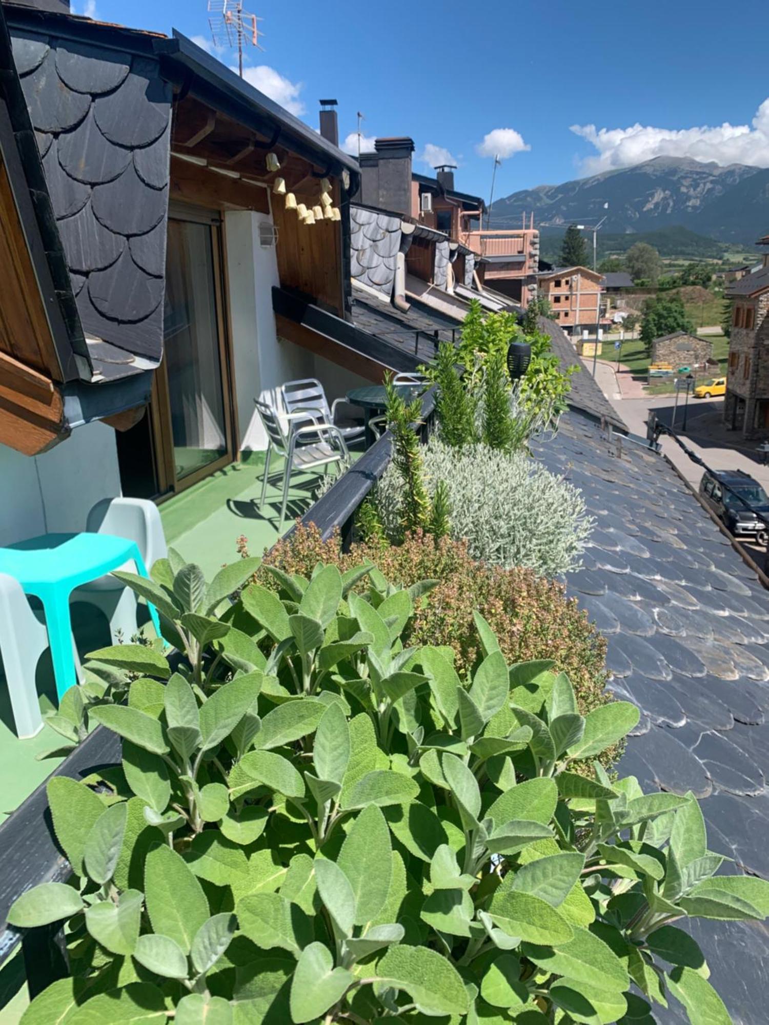 Atico Con Encanto En Bellver De Cerdanya Apartman Kültér fotó